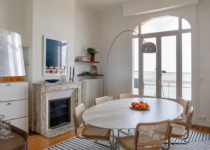 Appartement Vue Plein Centre *